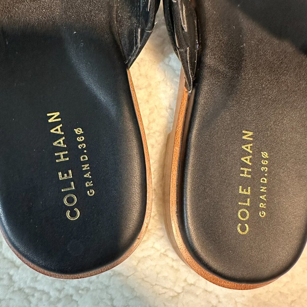 Cole Haan Black Leather Sandals with Buckle Size 8 - Picture 8 of 8
